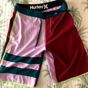 Hurley phantom multi color board shorts sz 30